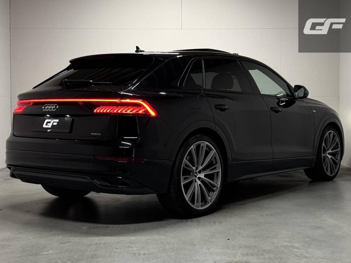 Audi Q8 Audi Q8 55 TFSI e quattro S-line Pano Sfeer Luchtver. Trekh.