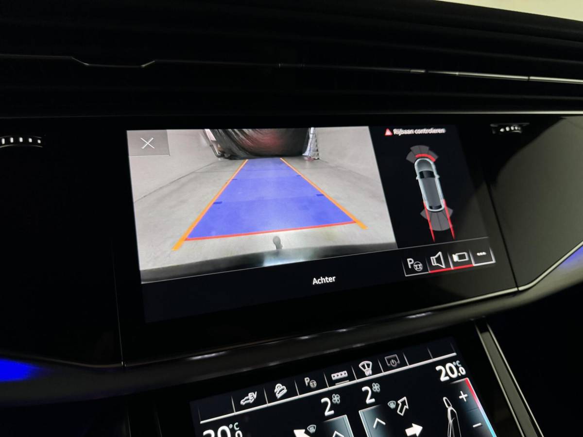 Audi Q8 Audi Q8 55 TFSI e quattro S-line Pano Sfeer Luchtver. Trekh.