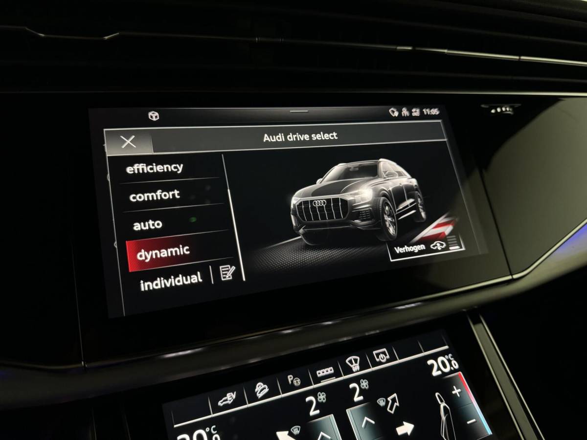 Audi Q8 Audi Q8 55 TFSI e quattro S-line Pano Sfeer Luchtver. Trekh.