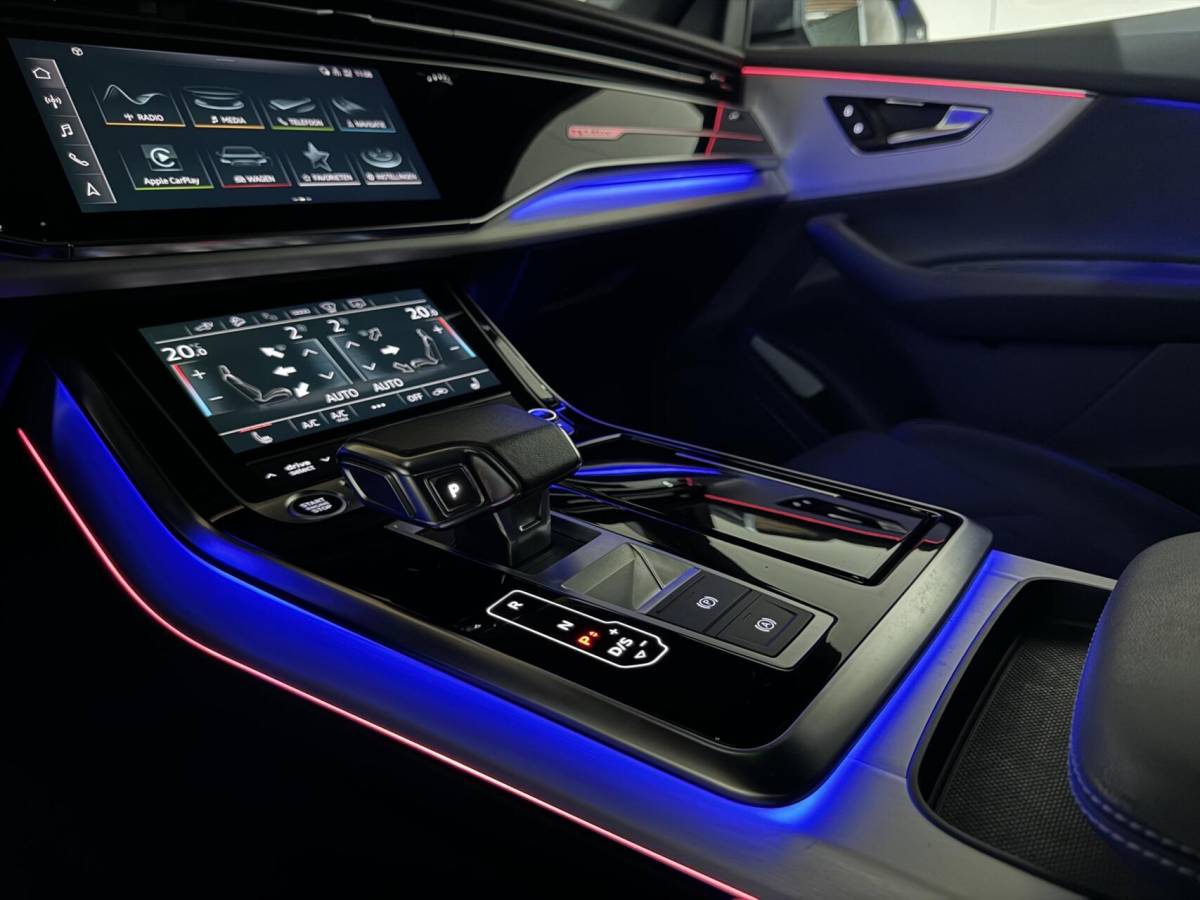 Audi Q8 Audi Q8 55 TFSI e quattro S-line Pano Sfeer Luchtver. Trekh.