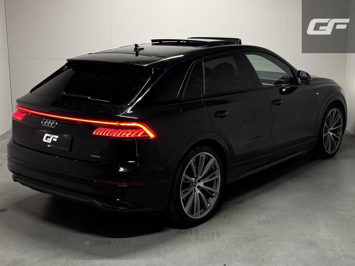 Audi Q8 Audi Q8 55 TFSI e quattro S-line Pano Sfeer Luchtver. Trekh.