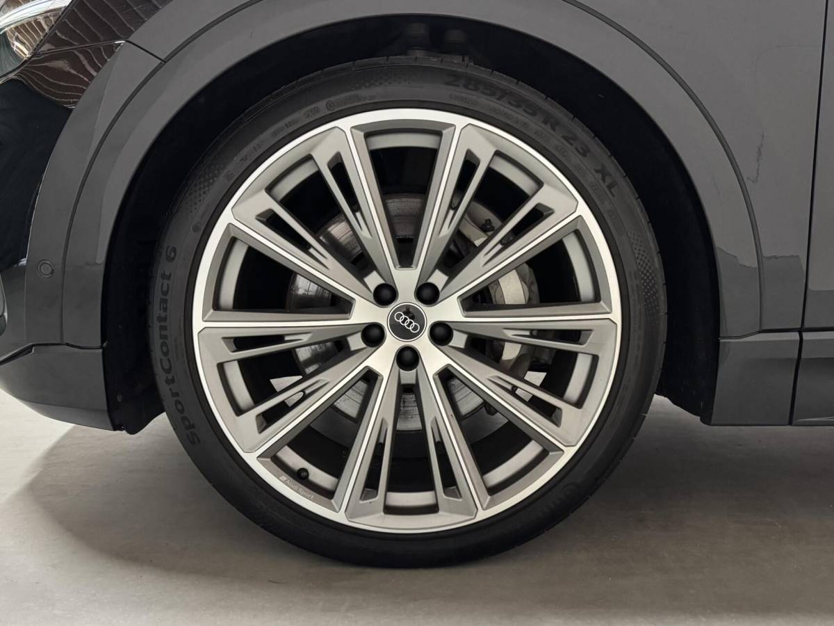Audi Q8 Audi Q8 55 TFSI e quattro S-line Pano Sfeer Luchtver. Trekh.