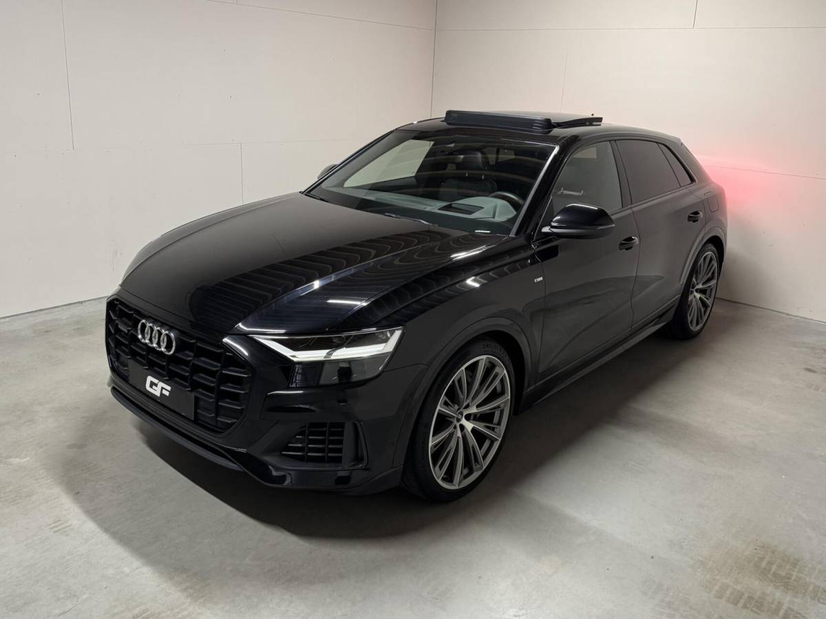 Audi Q8 Audi Q8 55 TFSI e quattro S-line Pano Sfeer Luchtver. Trekh.