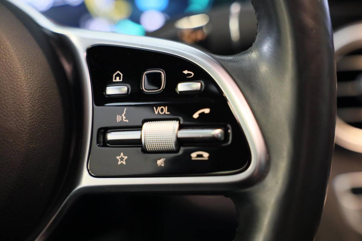 Mercedes-Benz GLC Mercedes-Benz GLC-klasse Coupé 300e 4MATIC AMG 63 Look / Memory / Digital Cockpit / Open Dak / Camera / Acc / Trekhaak / Led