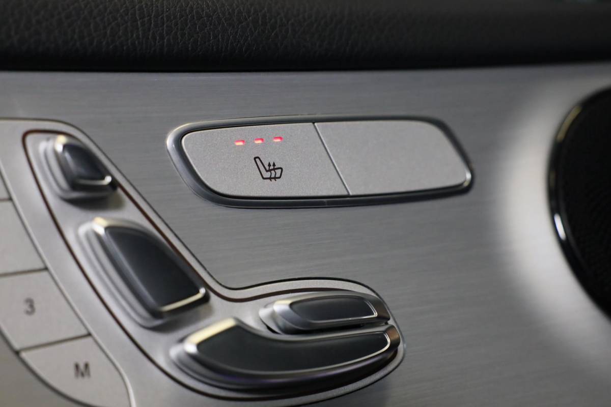 Mercedes-Benz GLC Mercedes-Benz GLC-klasse Coupé 300e 4MATIC AMG 63 Look / Memory / Digital Cockpit / Open Dak / Camera / Acc / Trekhaak / Led