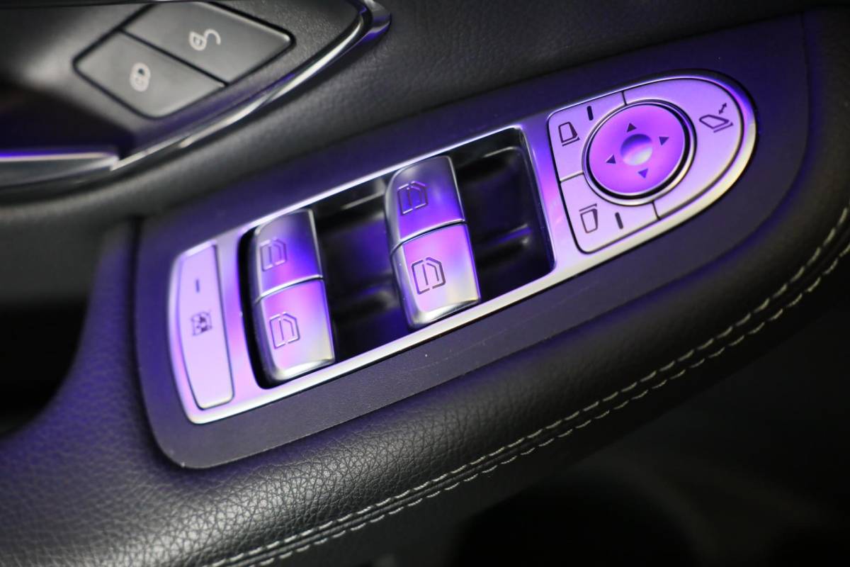 Mercedes-Benz GLC Mercedes-Benz GLC-klasse Coupé 300e 4MATIC AMG 63 Look / Memory / Digital Cockpit / Open Dak / Camera / Acc / Trekhaak / Led