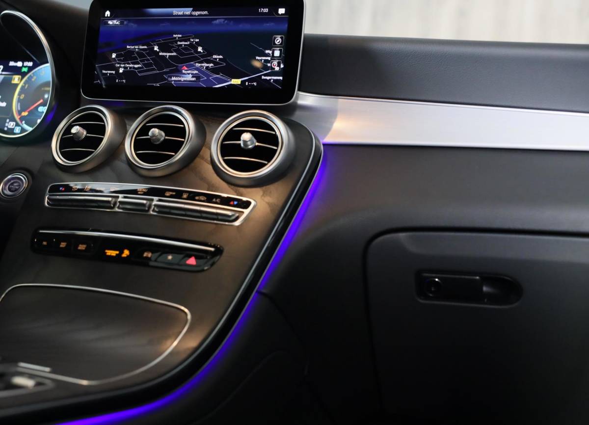 Mercedes-Benz GLC Mercedes-Benz GLC-klasse Coupé 300e 4MATIC AMG 63 Look / Memory / Digital Cockpit / Open Dak / Camera / Acc / Trekhaak / Led