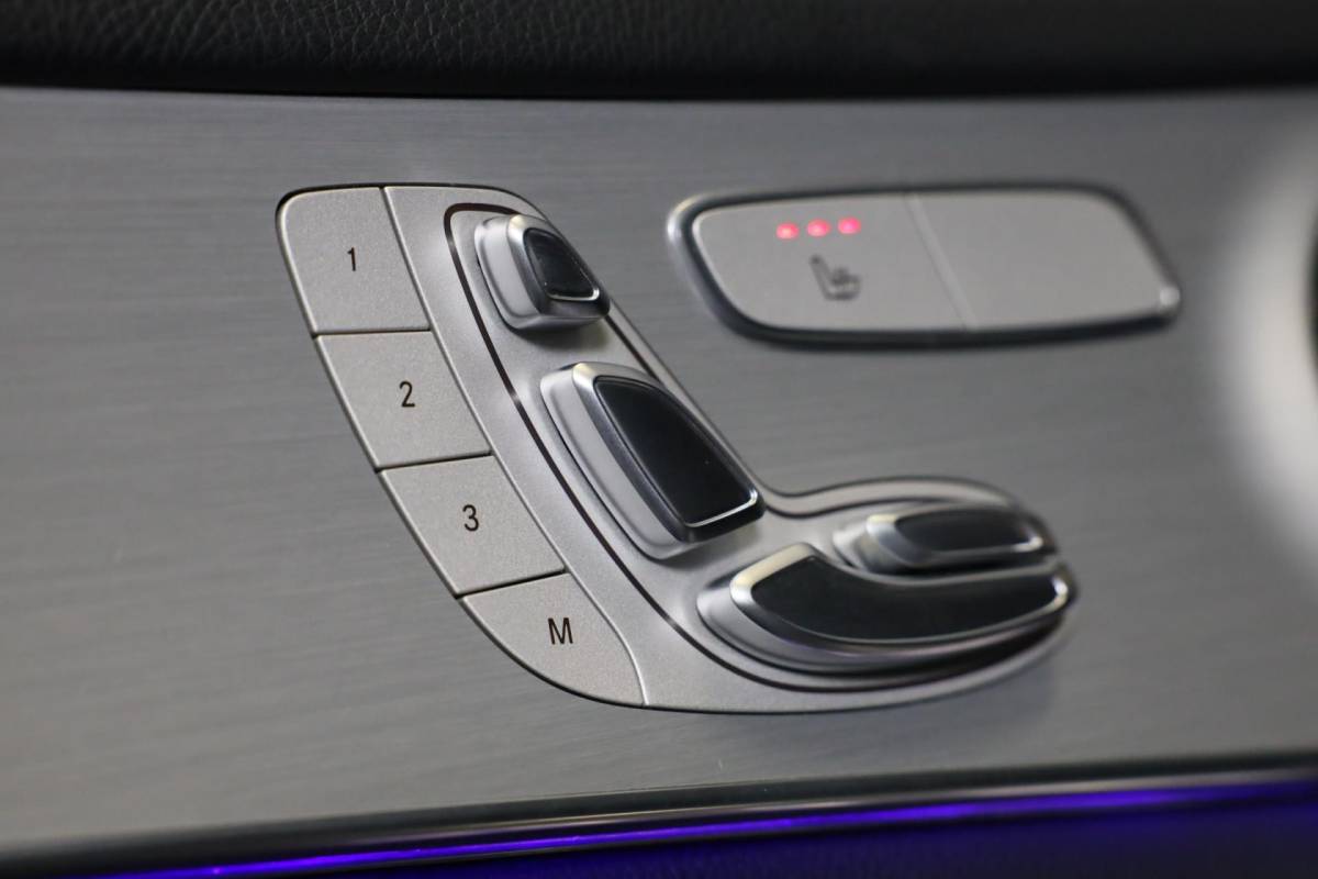 Mercedes-Benz GLC Mercedes-Benz GLC-klasse Coupé 300e 4MATIC AMG 63 Look / Memory / Digital Cockpit / Open Dak / Camera / Acc / Trekhaak / Led