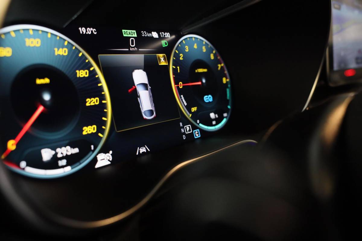 Mercedes-Benz GLC Mercedes-Benz GLC-klasse Coupé 300e 4MATIC AMG 63 Look / Memory / Digital Cockpit / Open Dak / Camera / Acc / Trekhaak / Led