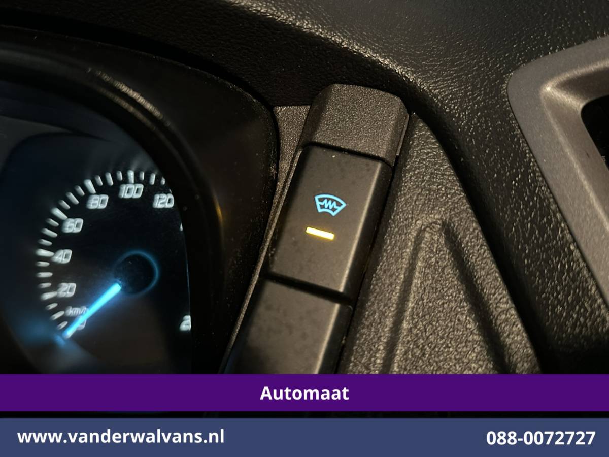 Ford Transit Ford Transit 2.0 TDCI 130pk Automaat L2H2 Inrichting Euro6 Airco | Navigatie | Cruisecontrol Verwarmde voorruit, Parkeersensoren, Bijrijdersbank
