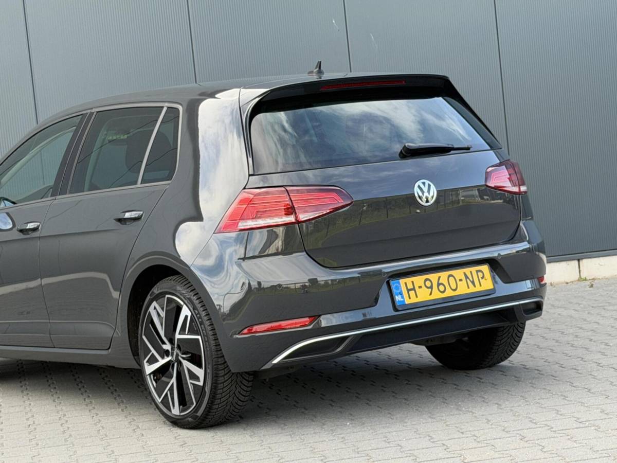 Volkswagen e-Golf Volkswagen e-Golf E-DITION Led – Adaptive – Warmtepomp – Navi Groot