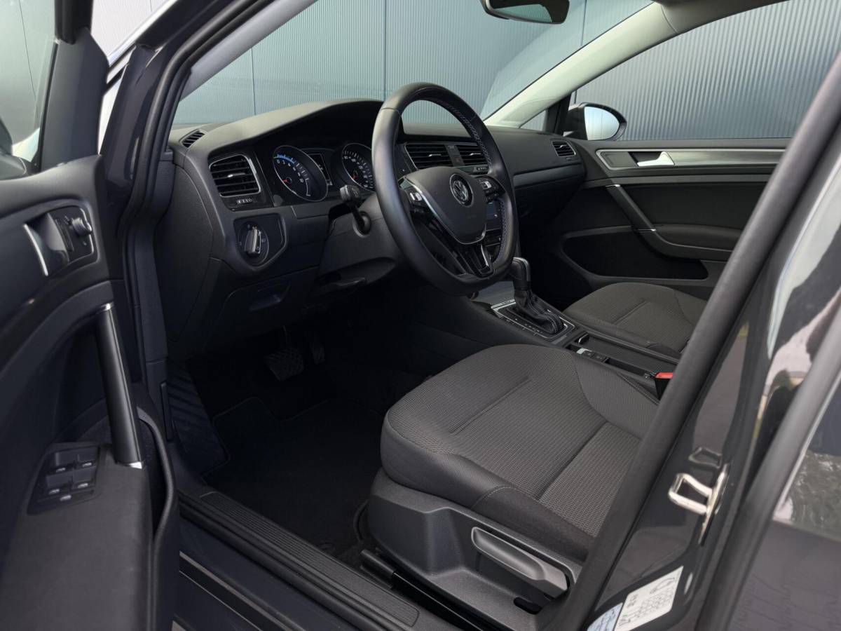 Volkswagen e-Golf Volkswagen e-Golf E-DITION Led – Adaptive – Warmtepomp – Navi Groot