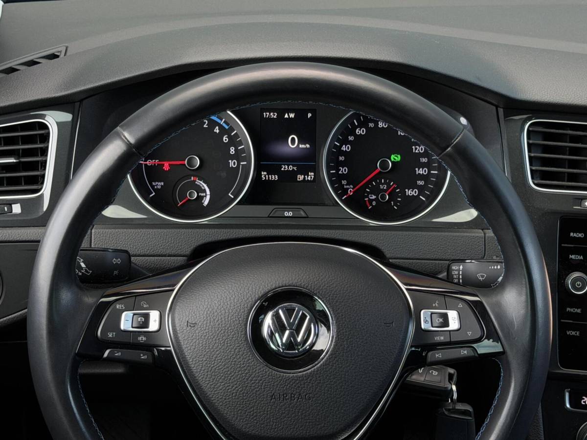 Volkswagen e-Golf Volkswagen e-Golf E-DITION Led – Adaptive – Warmtepomp – Navi Groot