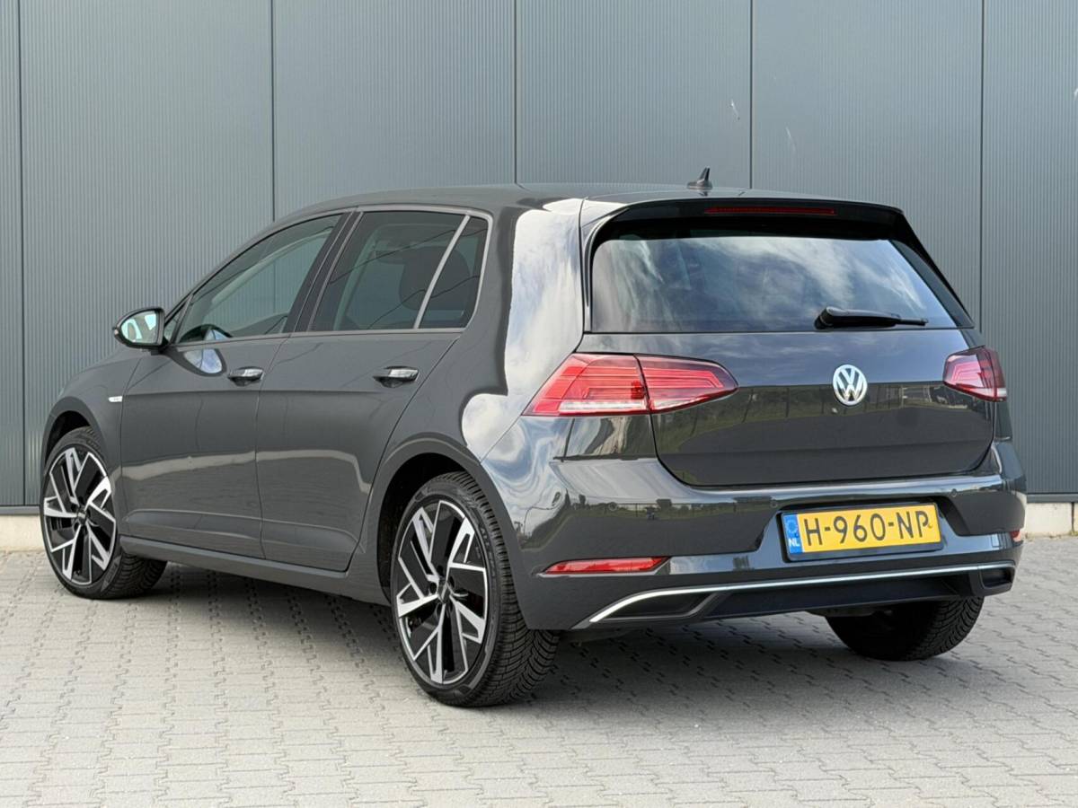 Volkswagen e-Golf Volkswagen e-Golf E-DITION Led – Adaptive – Warmtepomp – Navi Groot