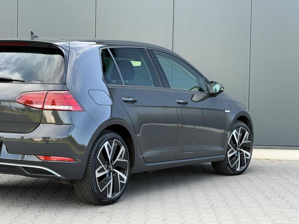 Volkswagen e-Golf Volkswagen e-Golf E-DITION Led – Adaptive – Warmtepomp – Navi Groot