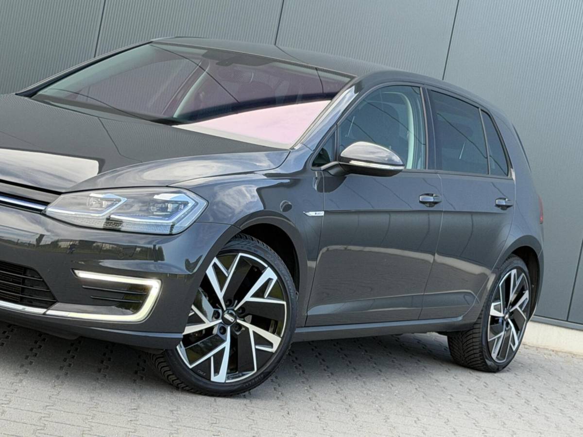 Volkswagen e-Golf Volkswagen e-Golf E-DITION Led – Adaptive – Warmtepomp – Navi Groot