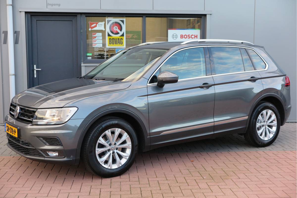Volkswagen Tiguan Volkswagen Tiguan 1.4 TSI 125pk Comfortline Business ACC, PDC, LMV, Mistlampen, Carplay, Navigatie, DAB+ etc .