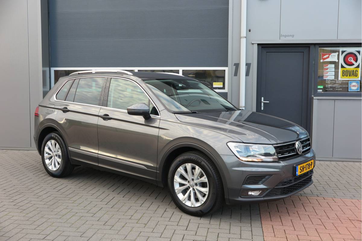 Volkswagen Tiguan Volkswagen Tiguan 1.4 TSI 125pk Comfortline Business ACC, PDC, LMV, Mistlampen, Carplay, Navigatie, DAB+ etc .