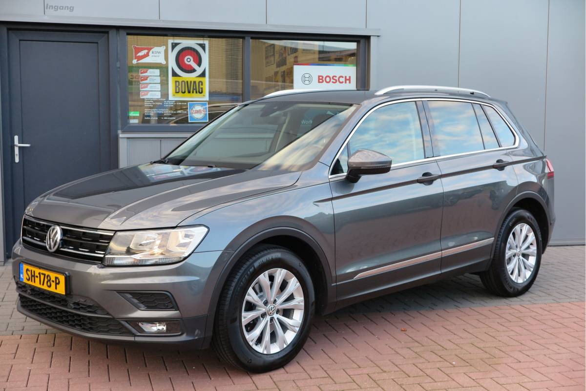 Volkswagen Tiguan Volkswagen Tiguan 1.4 TSI 125pk Comfortline Business ACC, PDC, LMV, Mistlampen, Carplay, Navigatie, DAB+ etc .
