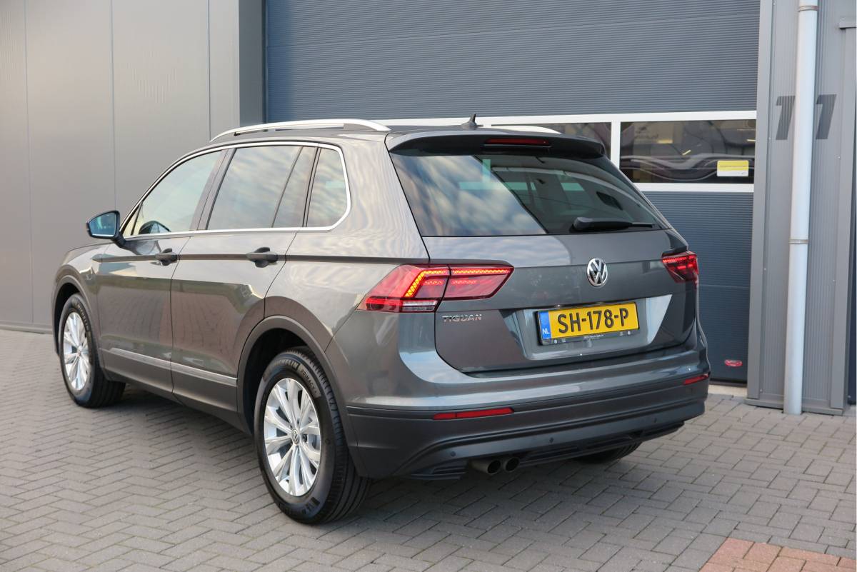 Volkswagen Tiguan Volkswagen Tiguan 1.4 TSI 125pk Comfortline Business ACC, PDC, LMV, Mistlampen, Carplay, Navigatie, DAB+ etc .