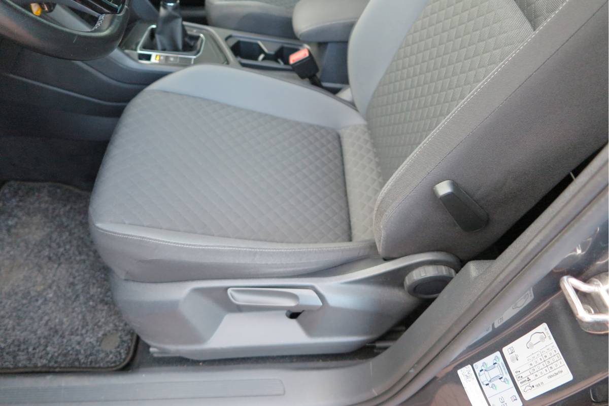 Volkswagen Tiguan Volkswagen Tiguan 1.4 TSI 125pk Comfortline Business ACC, PDC, LMV, Mistlampen, Carplay, Navigatie, DAB+ etc .