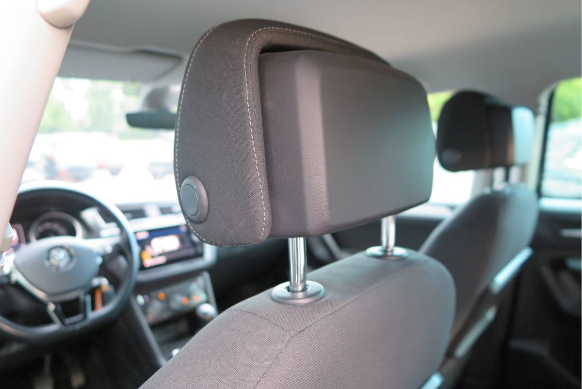 Volkswagen Tiguan Volkswagen Tiguan 1.4 TSI 125pk Comfortline Business ACC, PDC, LMV, Mistlampen, Carplay, Navigatie, DAB+ etc .