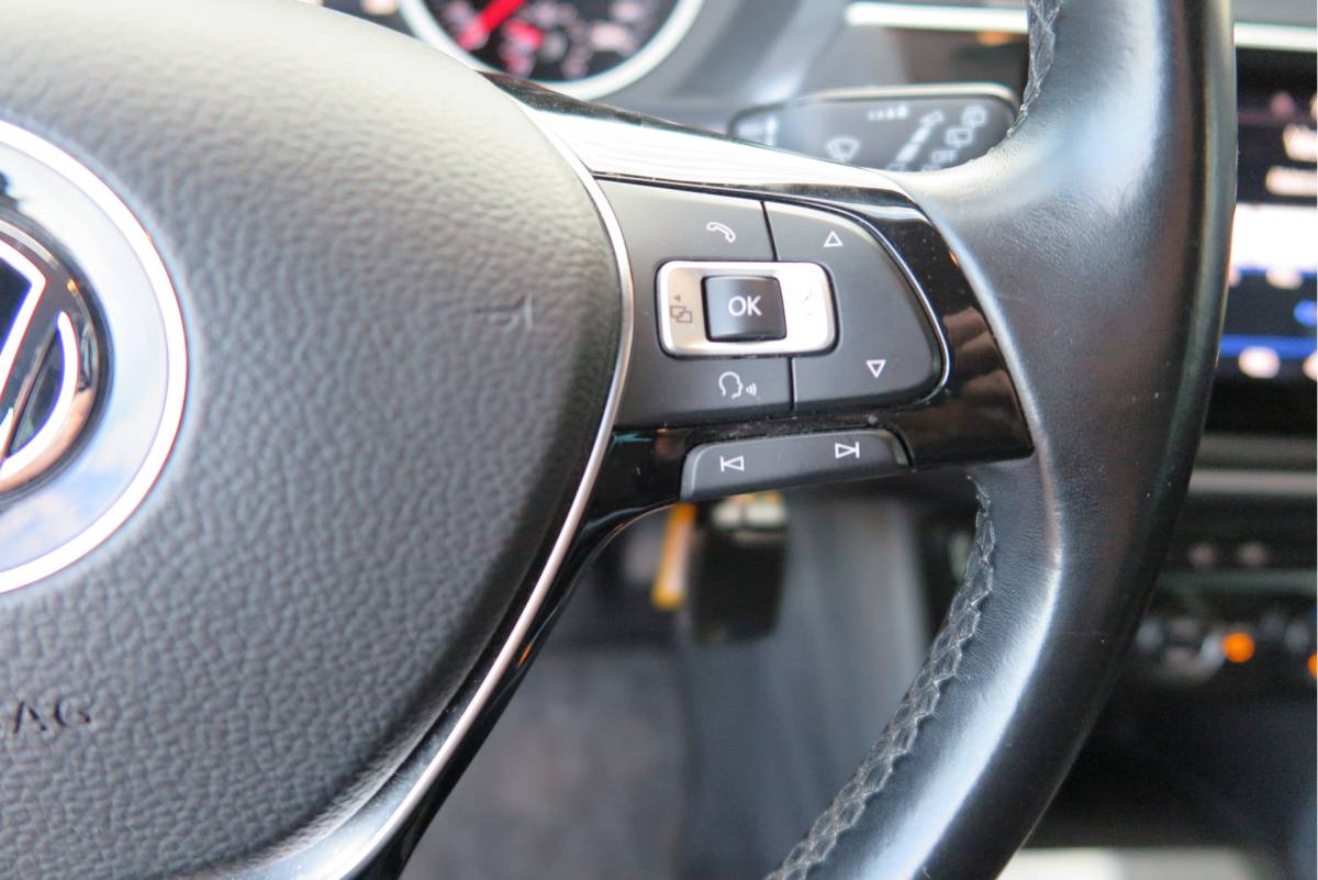Volkswagen Tiguan Volkswagen Tiguan 1.4 TSI 125pk Comfortline Business ACC, PDC, LMV, Mistlampen, Carplay, Navigatie, DAB+ etc .