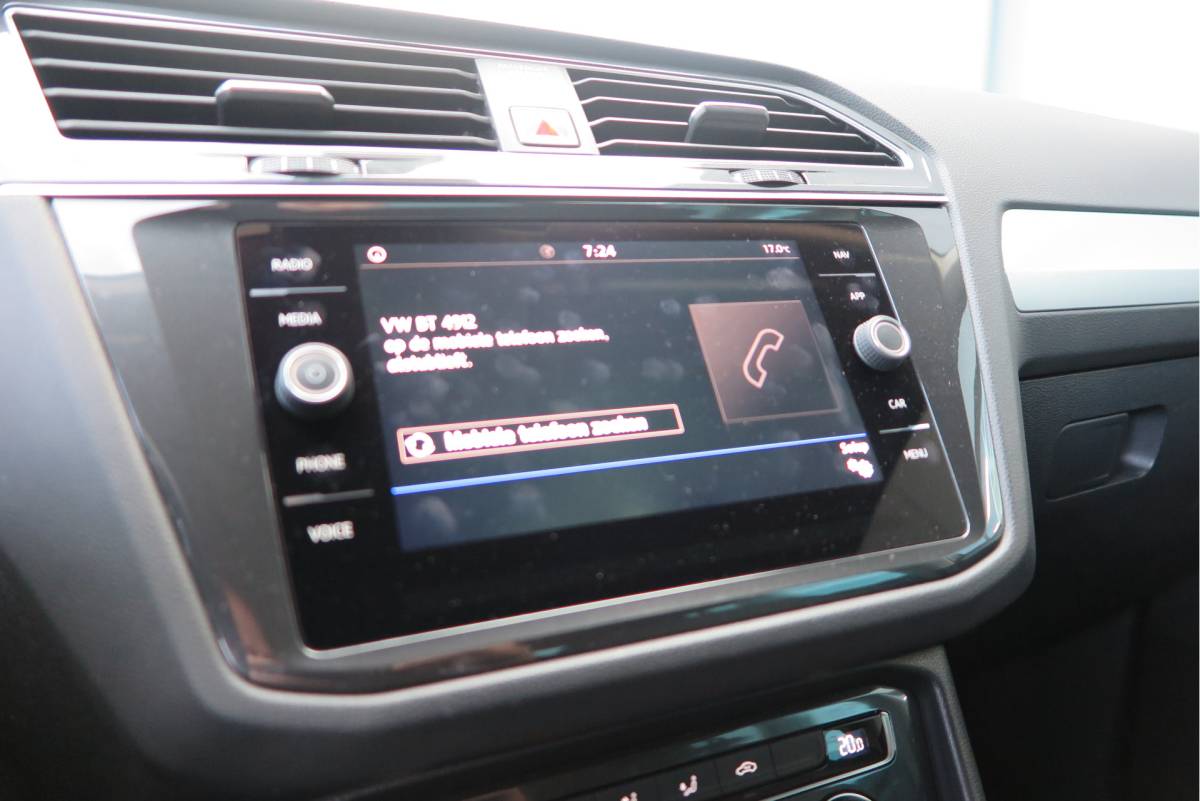 Volkswagen Tiguan Volkswagen Tiguan 1.4 TSI 125pk Comfortline Business ACC, PDC, LMV, Mistlampen, Carplay, Navigatie, DAB+ etc .