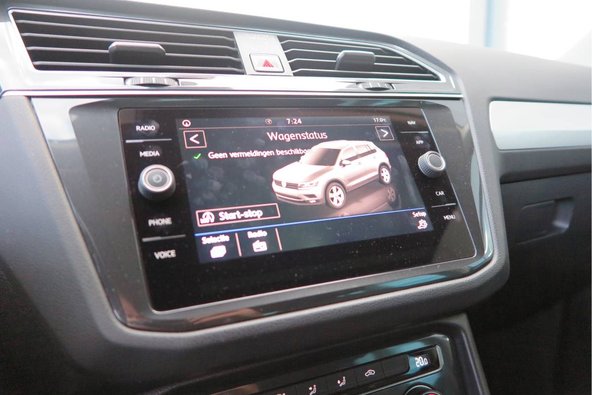 Volkswagen Tiguan Volkswagen Tiguan 1.4 TSI 125pk Comfortline Business ACC, PDC, LMV, Mistlampen, Carplay, Navigatie, DAB+ etc .