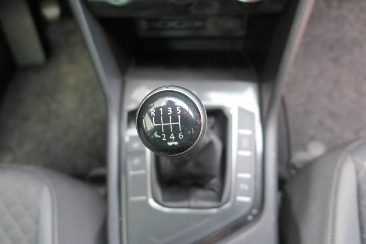 Volkswagen Tiguan Volkswagen Tiguan 1.4 TSI 125pk Comfortline Business ACC, PDC, LMV, Mistlampen, Carplay, Navigatie, DAB+ etc .