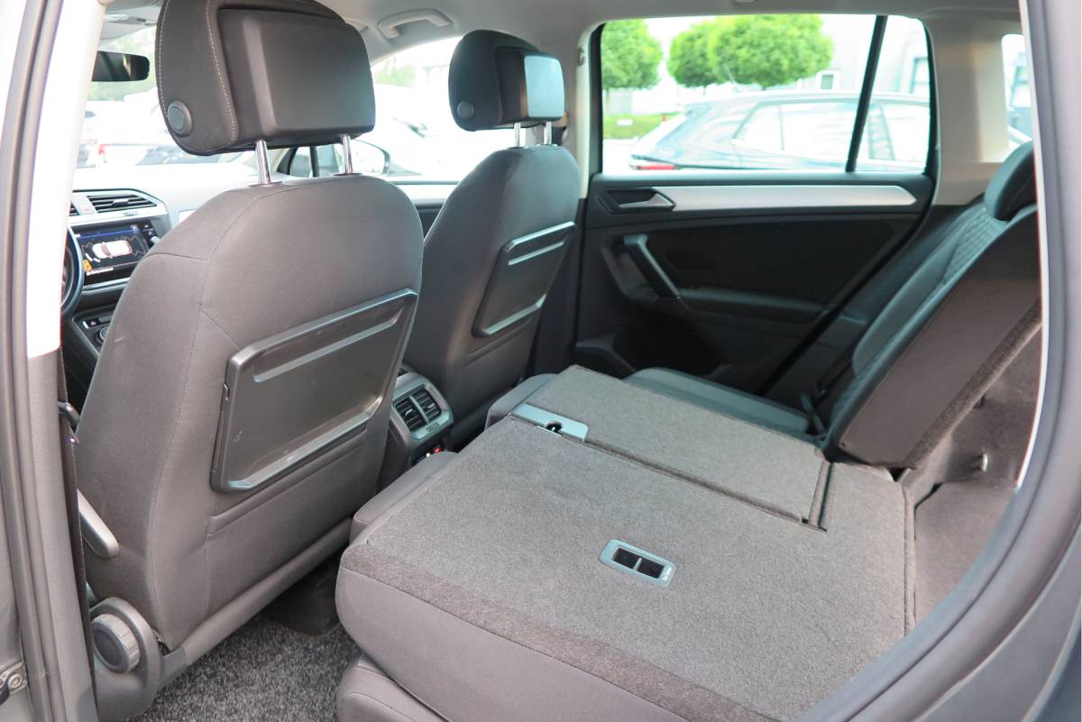 Volkswagen Tiguan Volkswagen Tiguan 1.4 TSI 125pk Comfortline Business ACC, PDC, LMV, Mistlampen, Carplay, Navigatie, DAB+ etc .