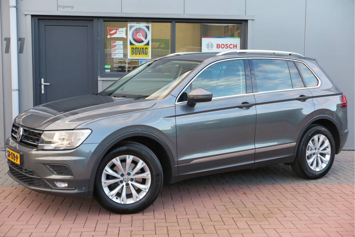 Volkswagen Tiguan Volkswagen Tiguan 1.4 TSI 125pk Comfortline Business ACC, PDC, LMV, Mistlampen, Carplay, Navigatie, DAB+ etc .