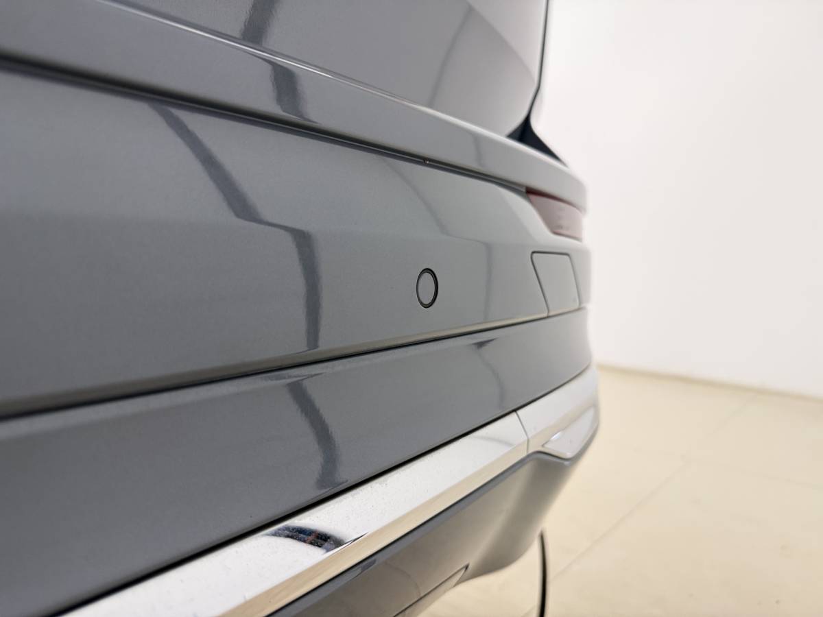 Volvo XC60 Volvo XC60 T8 455pk Plug-in hybrid AWD Plus Bright / Leder / Schuif-kanteldak / 20 inch / Getint glas / Adaptieve cruise / 360 camera.