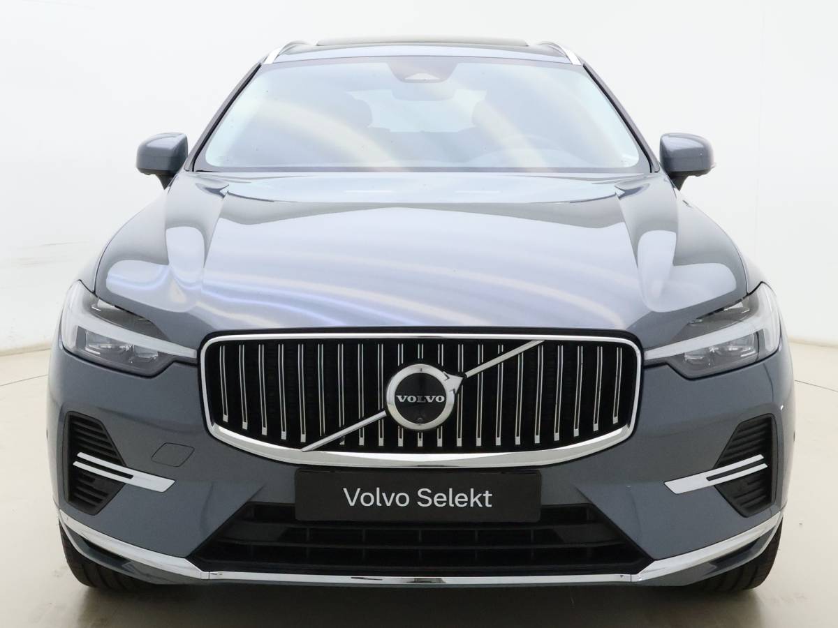 Volvo XC60 Volvo XC60 T8 455pk Plug-in hybrid AWD Plus Bright / Leder / Schuif-kanteldak / 20 inch / Getint glas / Adaptieve cruise / 360 camera.