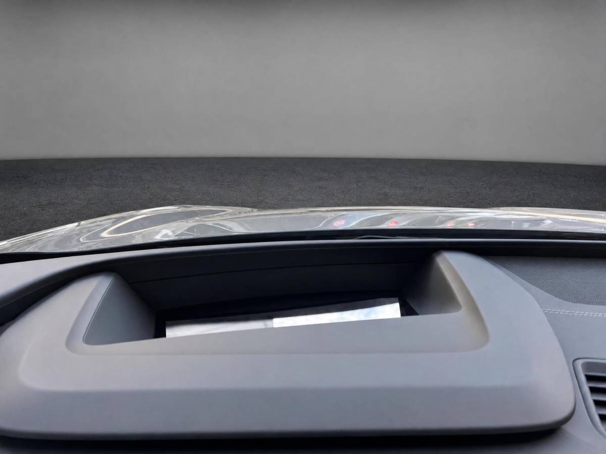 Audi Q6 e-tron Audi Q6 e-tron S edition 306pk performance 100 kWh · Panoramadak · Luchtvering · Trekhaak · 360 Camera · Warmtepomp · Head-Up · Elek. Voorstoelen · 21” Inch · 24-11-2030 of 100.000km