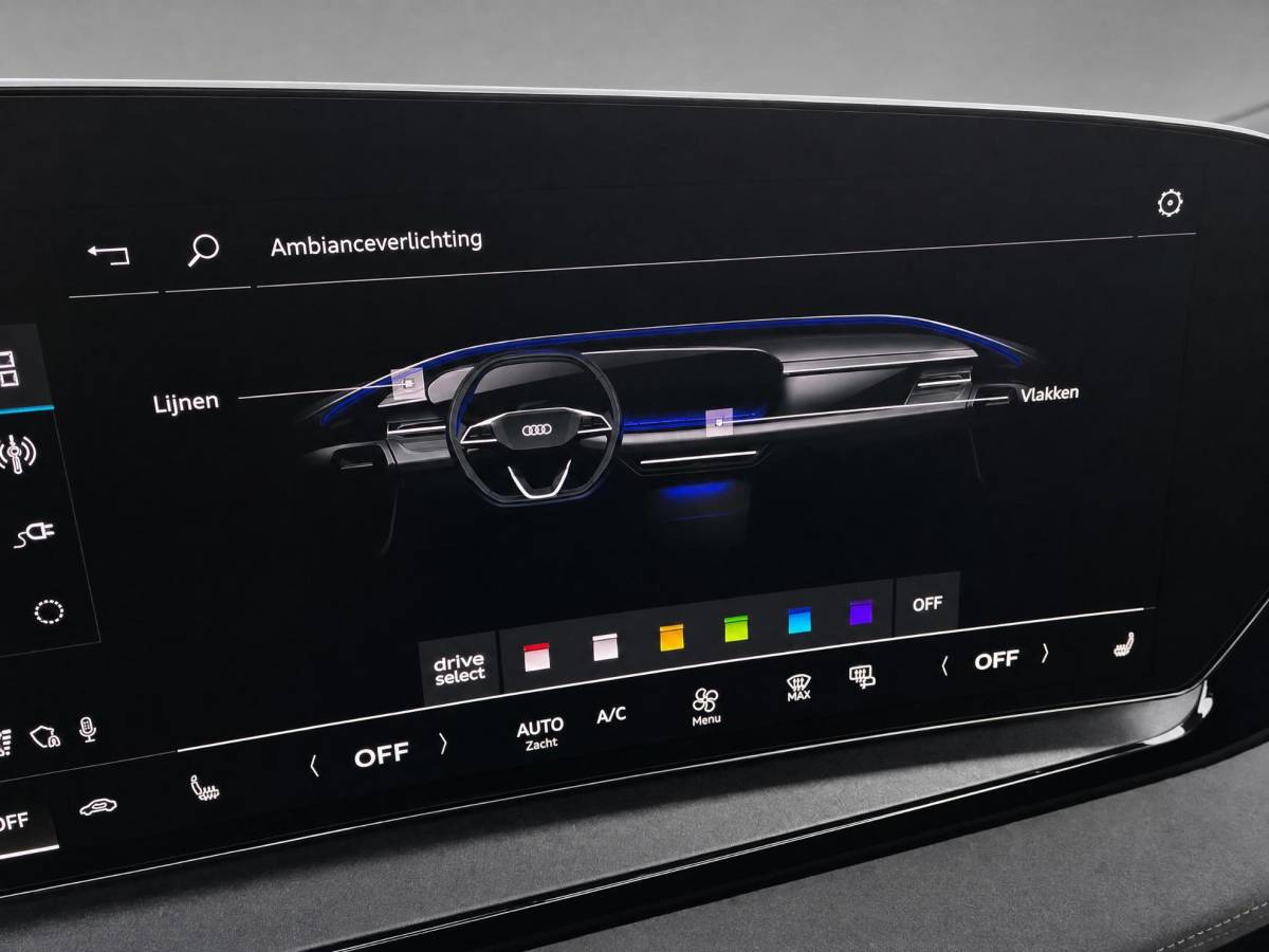 Audi Q6 e-tron Audi Q6 e-tron S edition 306pk performance 100 kWh · Panoramadak · Luchtvering · Trekhaak · 360 Camera · Warmtepomp · Head-Up · Elek. Voorstoelen · 21” Inch · 24-11-2030 of 100.000km