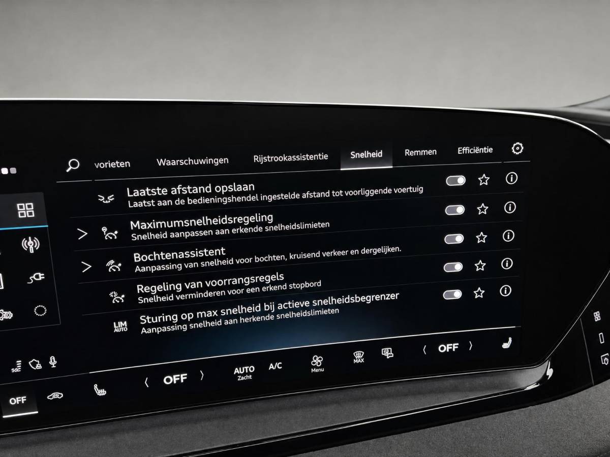 Audi Q6 e-tron Audi Q6 e-tron S edition 306pk performance 100 kWh · Panoramadak · Luchtvering · Trekhaak · 360 Camera · Warmtepomp · Head-Up · Elek. Voorstoelen · 21” Inch · 24-11-2030 of 100.000km