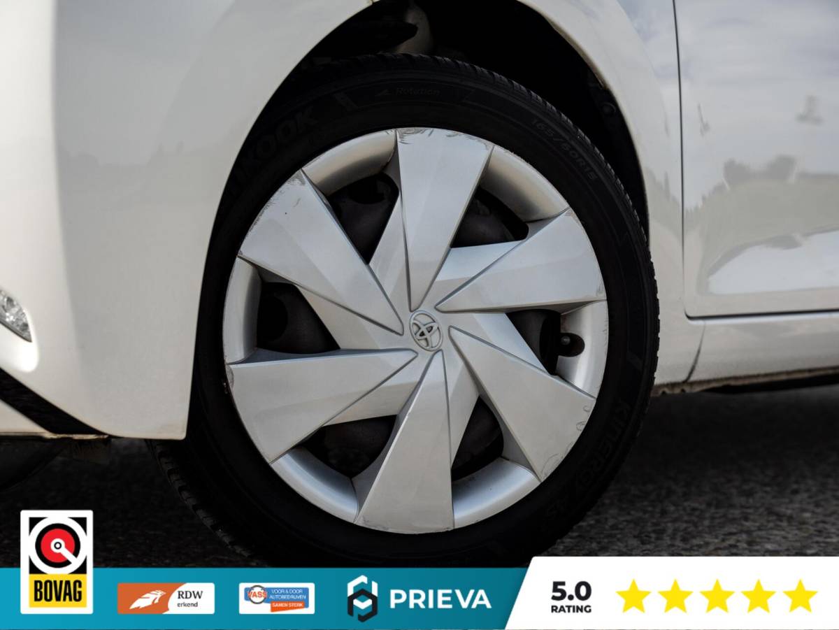 Toyota Aygo Toyota Aygo 1.0 VVT-i x-clusiv | Camera | Climate | 67.009 km