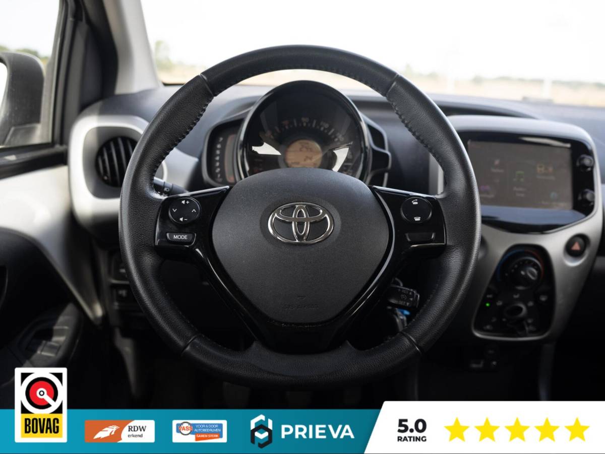 Toyota Aygo Toyota Aygo 1.0 VVT-i x-clusiv | Camera | Climate | 67.009 km
