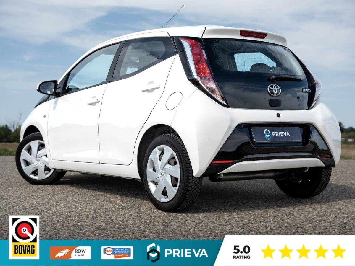 Toyota Aygo Toyota Aygo 1.0 VVT-i x-clusiv | Camera | Climate | 67.009 km