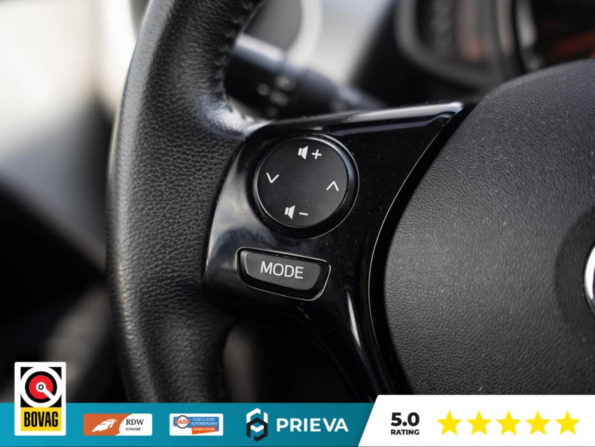 Toyota Aygo Toyota Aygo 1.0 VVT-i x-clusiv | Camera | Climate | 67.009 km