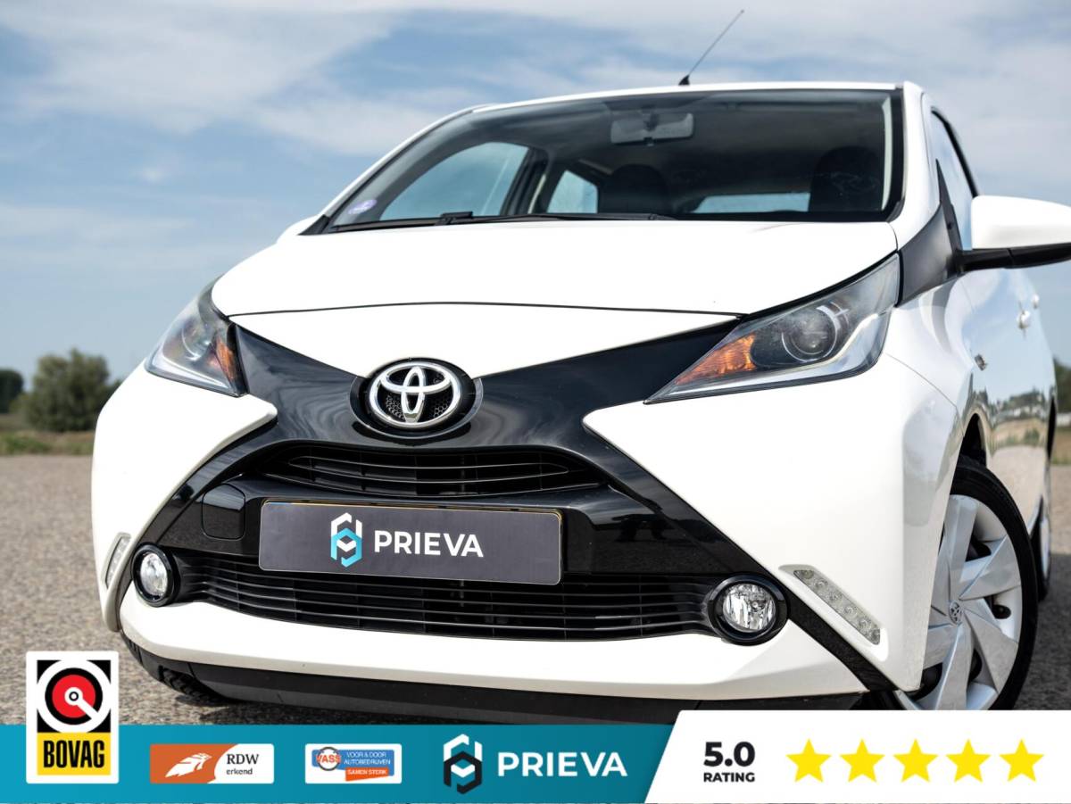 Toyota Aygo Toyota Aygo 1.0 VVT-i x-clusiv | Camera | Climate | 67.009 km