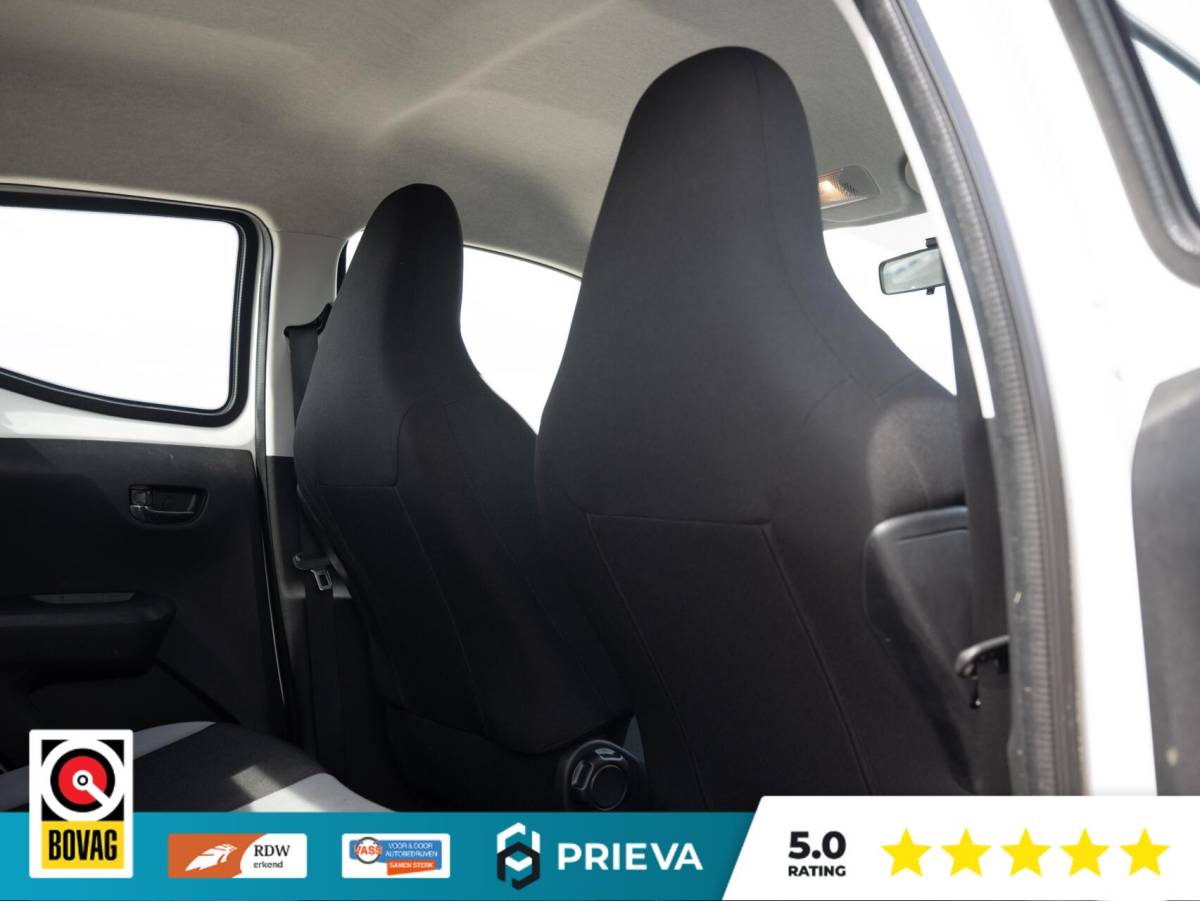 Toyota Aygo Toyota Aygo 1.0 VVT-i x-clusiv | Camera | Climate | 67.009 km