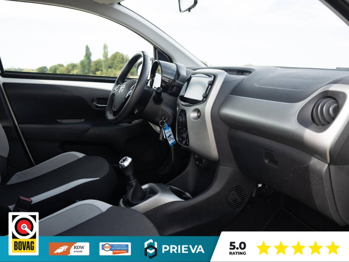Toyota Aygo Toyota Aygo 1.0 VVT-i x-clusiv | Camera | Climate | 67.009 km