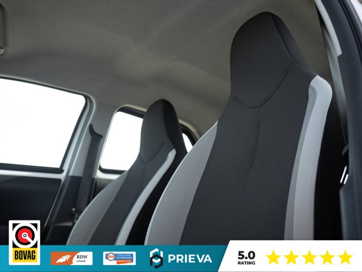 Toyota Aygo Toyota Aygo 1.0 VVT-i x-clusiv | Camera | Climate | 67.009 km