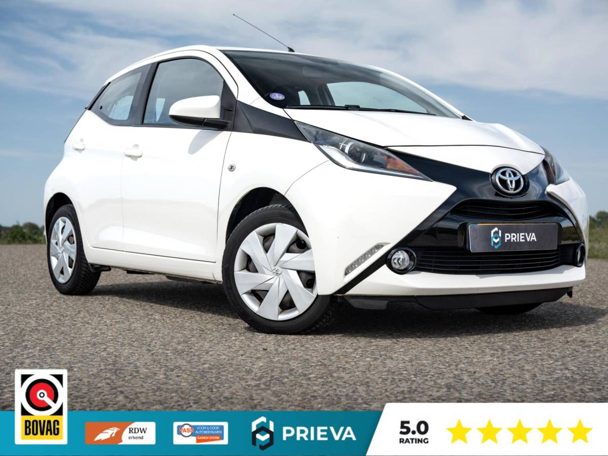 Toyota Aygo Toyota Aygo 1.0 VVT-i x-clusiv | Camera | Climate | 67.009 km