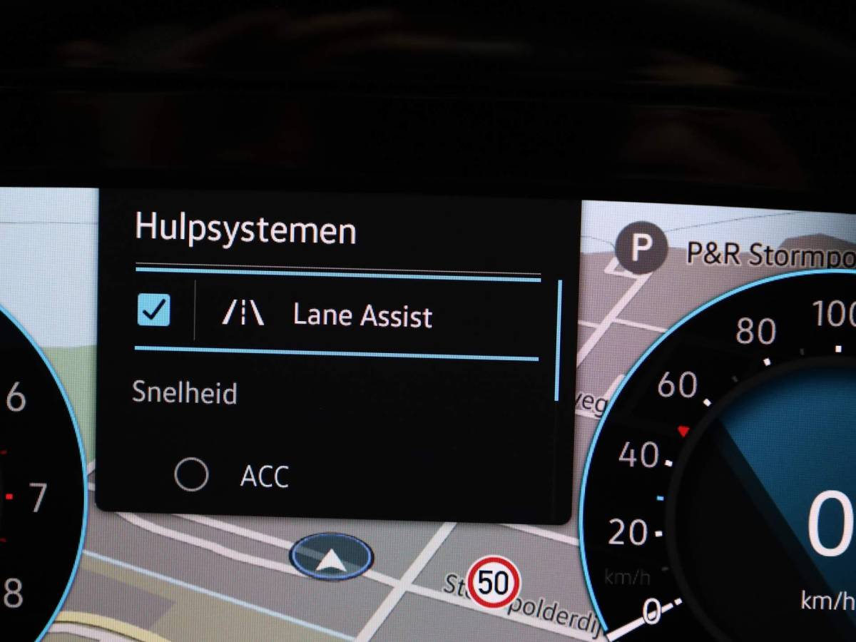 Volkswagen Golf Volkswagen Golf 1.5eTSI/130PK DSG R-Line · Panoramadak · Apple/Android Car Play · Stoel & Stuurverwarming · Navigatie