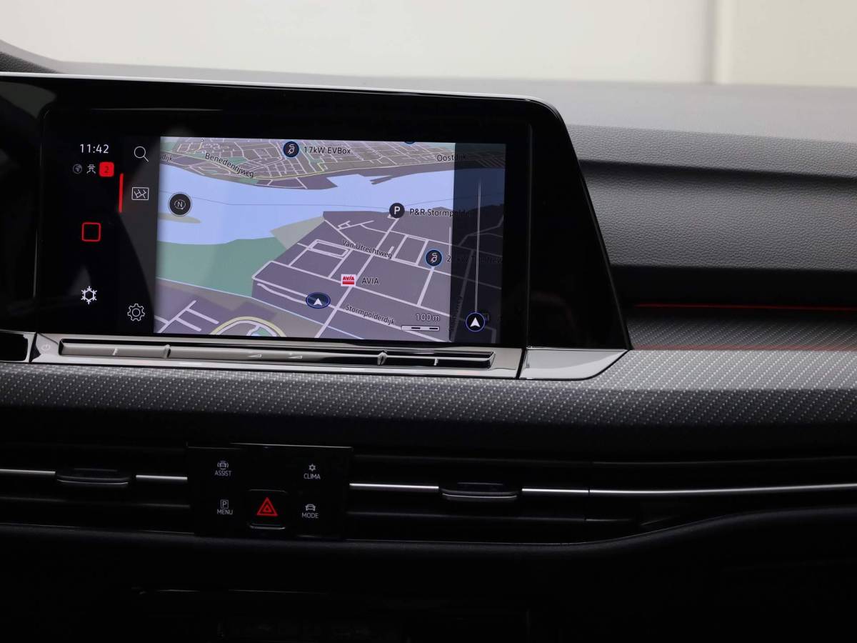 Volkswagen Golf Volkswagen Golf 1.5eTSI/130PK DSG R-Line · Panoramadak · Apple/Android Car Play · Stoel & Stuurverwarming · Navigatie