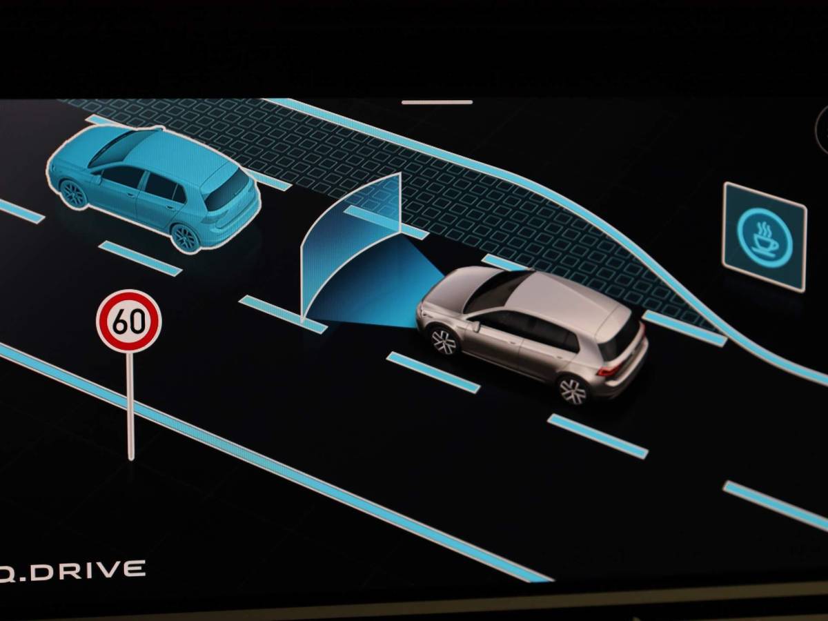 Volkswagen Golf Volkswagen Golf 1.5eTSI/130PK DSG R-Line · Panoramadak · Apple/Android Car Play · Stoel & Stuurverwarming · Navigatie