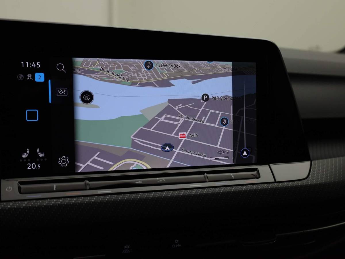 Volkswagen Golf Volkswagen Golf 1.5eTSI/130PK DSG R-Line · Panoramadak · Apple/Android Car Play · Stoel & Stuurverwarming · Navigatie